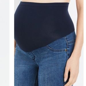 Maternity skinny jeans